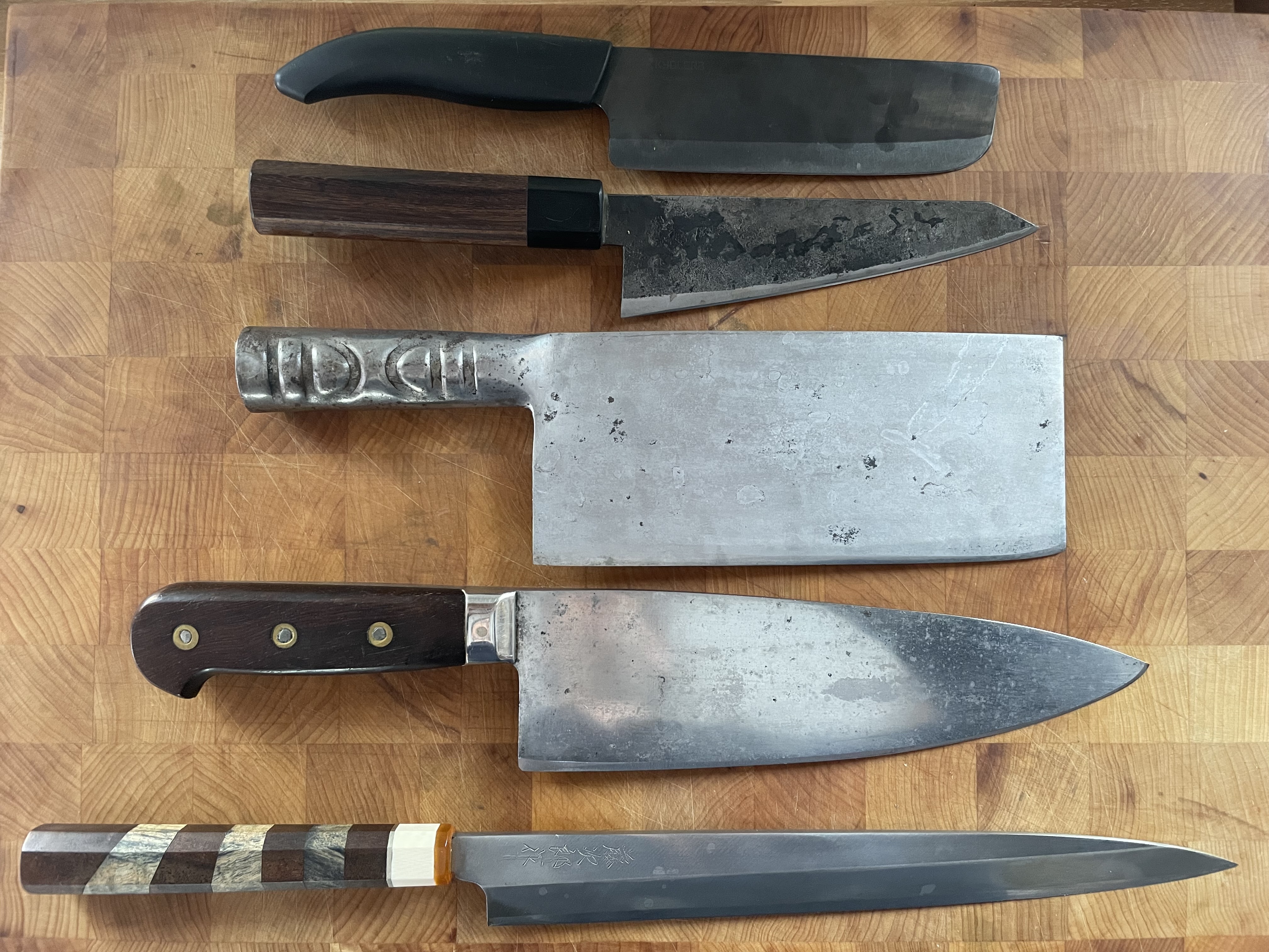 Kitchen knife shop uses